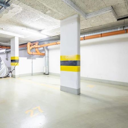 Homey Apartment With Ac And Balcony Budapest Exteriör bild