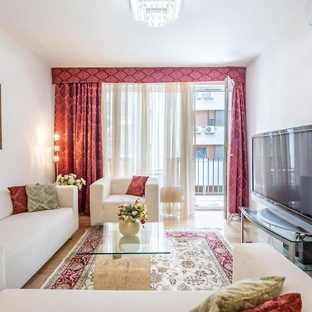 Homey Apartment With Ac And Balcony Budapest Exteriör bild