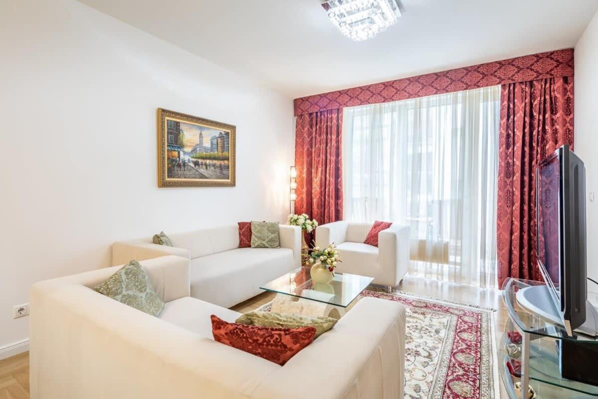Homey Apartment With Ac And Balcony Budapest Exteriör bild